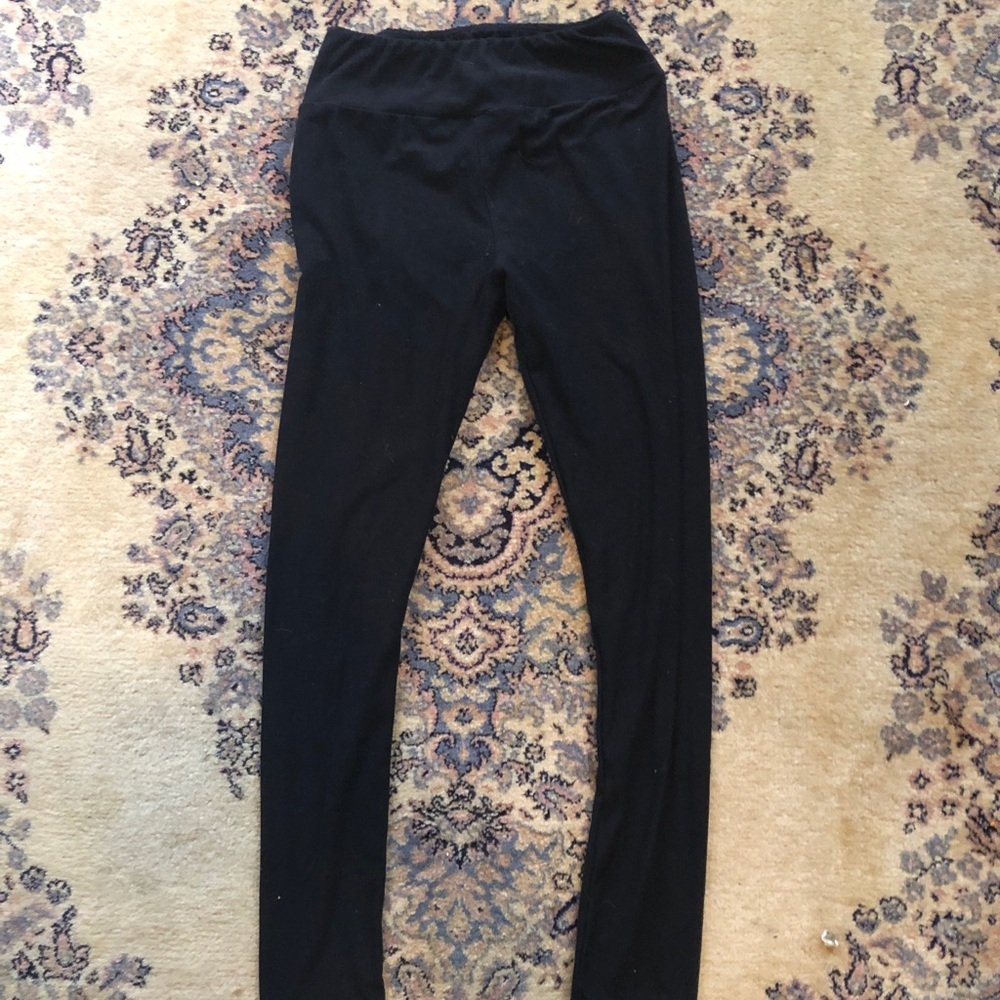 Black LuLaRoe leggings